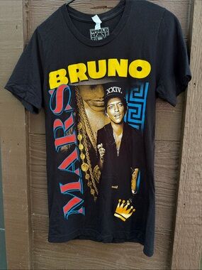 Bruno Mars Magic Tour tee